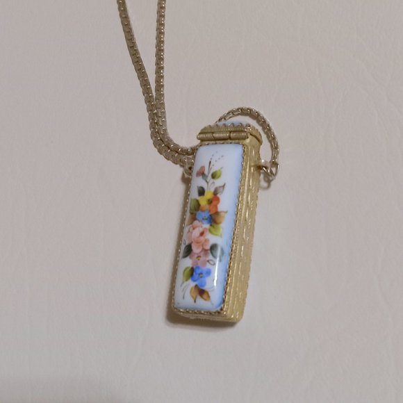 Vintage Rare Floral Enamel Locket Necklace - Picture 8 of 16